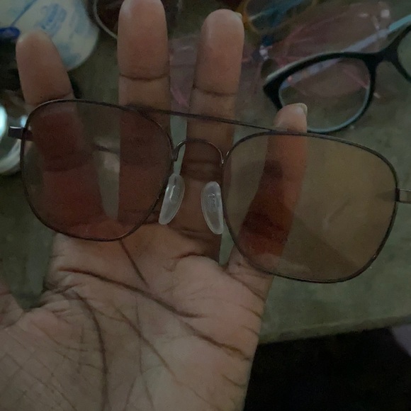 Balenciaga Shades $200 regular retail is 585$ - Picture 1 of 4